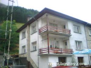 House Yikovski