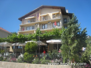 Family hotel Omiros