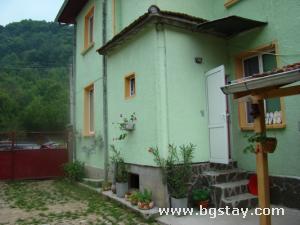 Family hotel Ryjdavica