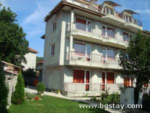 Family hotel Guest House Rysevi