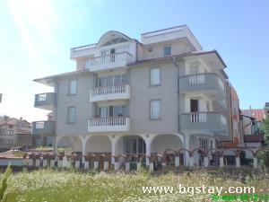 Family hotel Nia