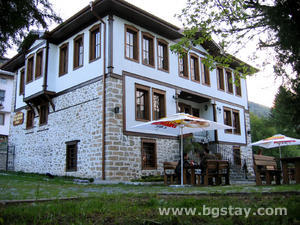 Family hotel Petko Takova House
